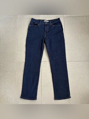 Levis Classic Straight Jeans
